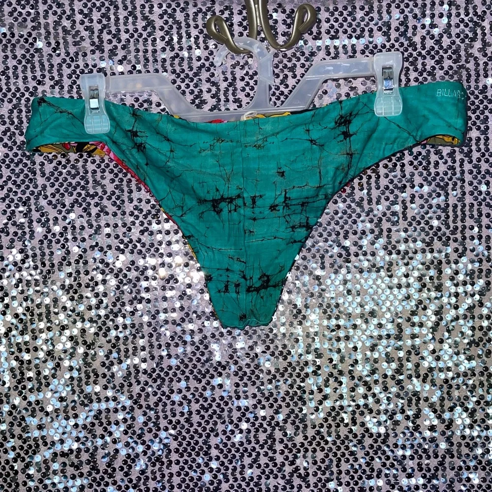 Reversible Swimsuit 🦋🐠 - Picture 5 of 8